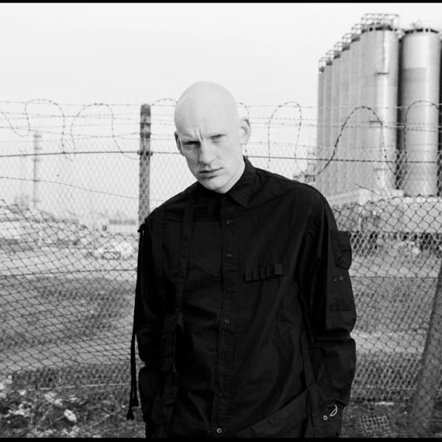 ISSUE 002 @blackhaine