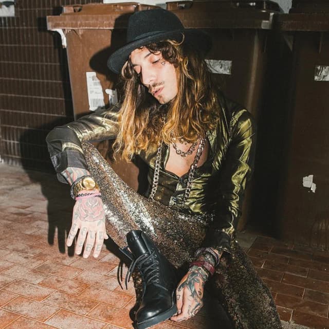 ISSUE 003 @daninelli