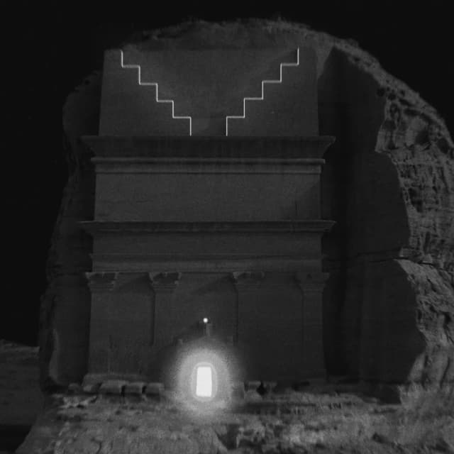 ISSUE 004 @Ayman Zedani