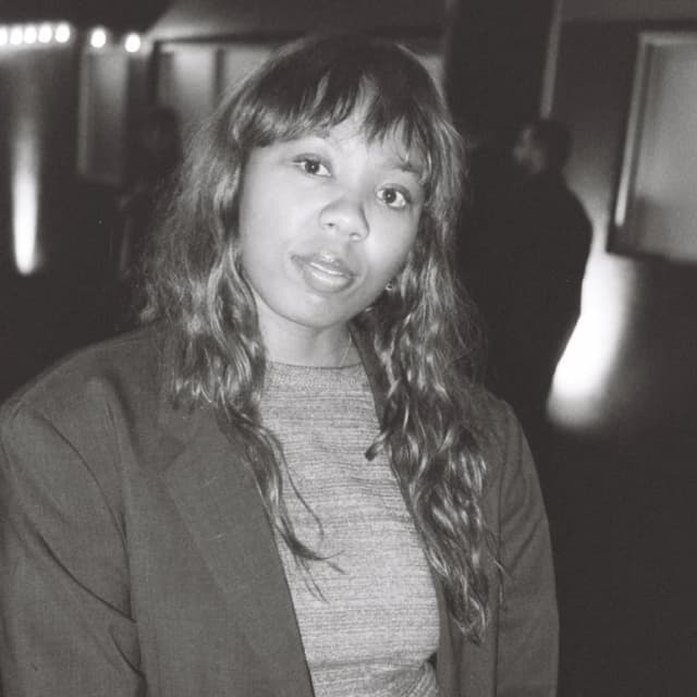 ISSUE 002 @martinesyms