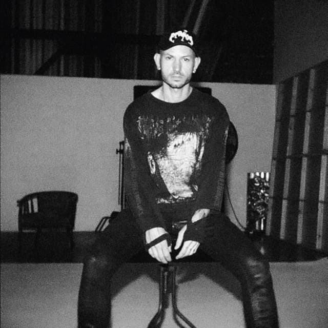 ISSUE 002 @jessedraxler