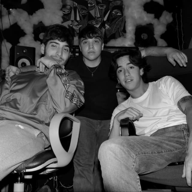 ISSUE 006 @sentsublime