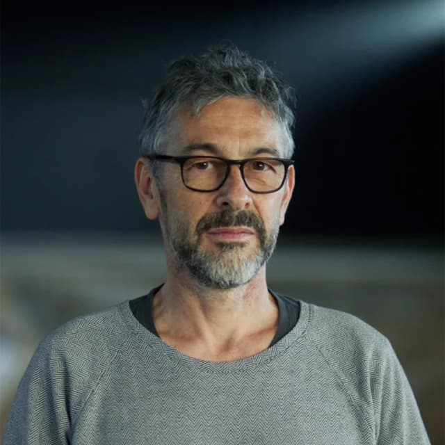 ISSUE 002 @pierrehuyghe