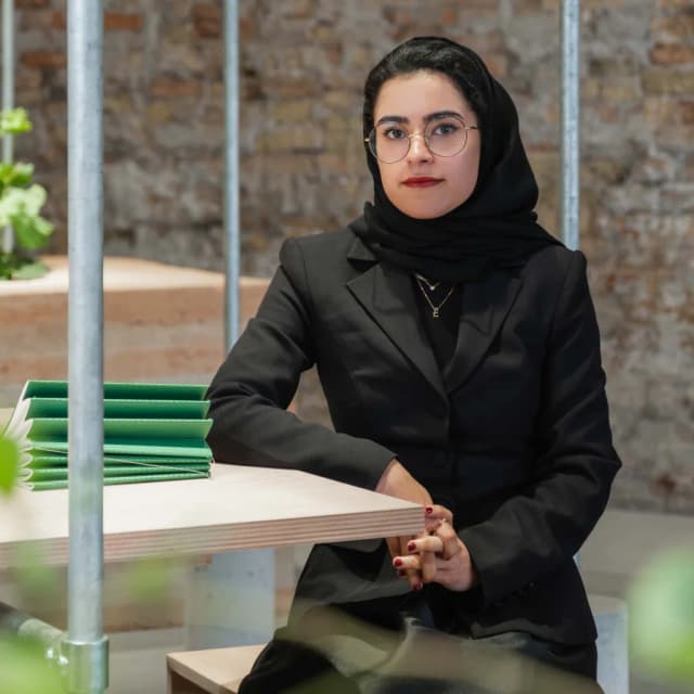 ISSUE 005 @azza.aboualam