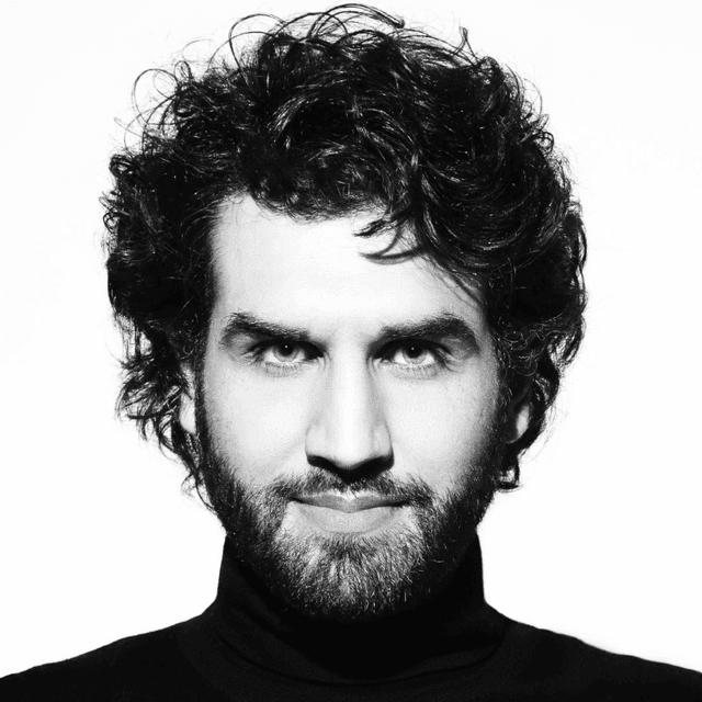 ISSUE 001 @federicoclapis