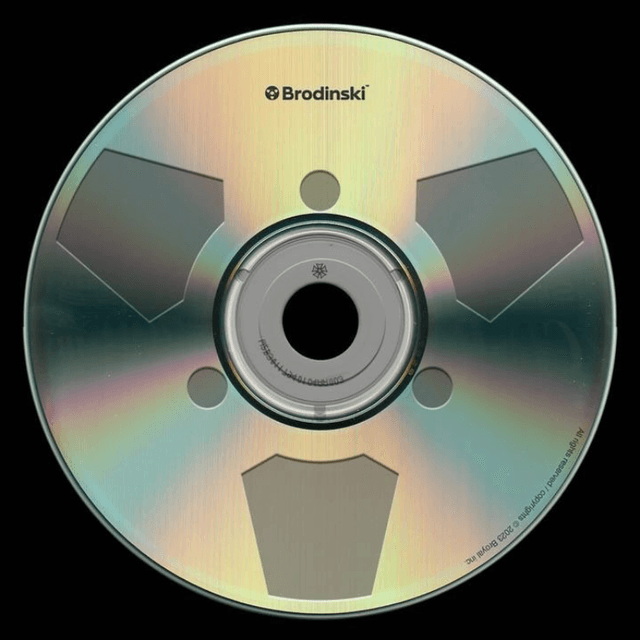 ISSUE 001 @louisbrodinski