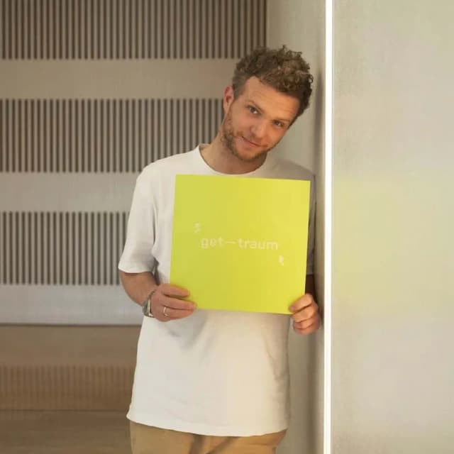 ISSUE 003 @traumer_music