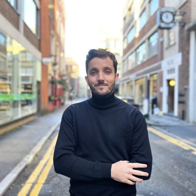 ISSUE 004 @Gonzalo Herrero Delicado