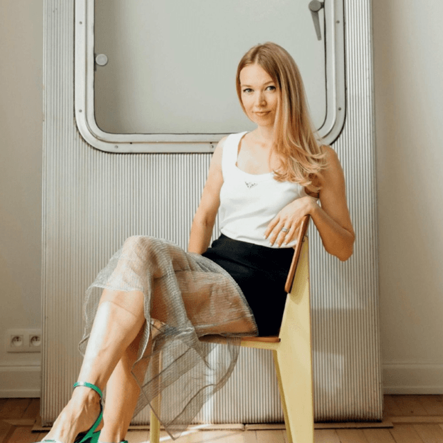 ISSUE 001 @elenasoboleva