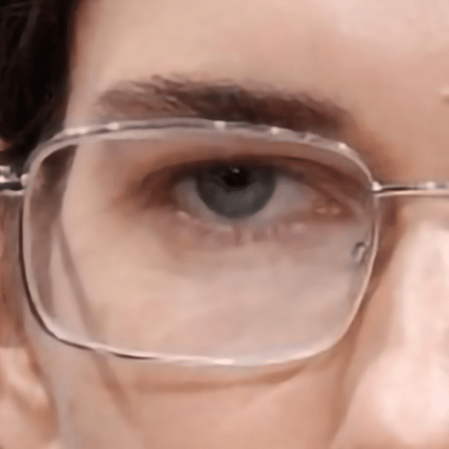 ISSUE 001 @elizad0uglas