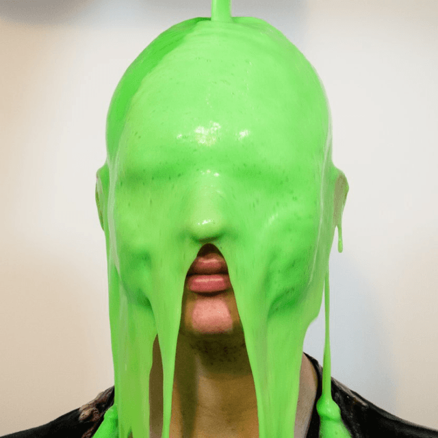 ISSUE 001 @christianholze