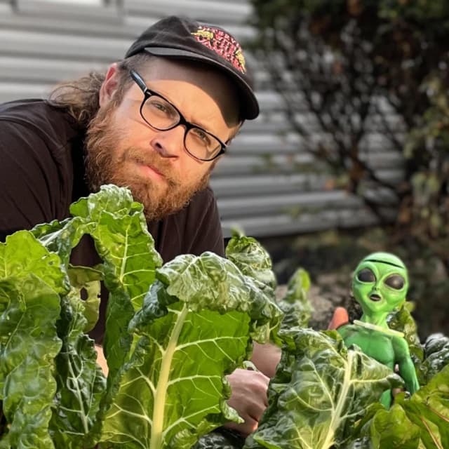 ISSUE 002 @beefstrong