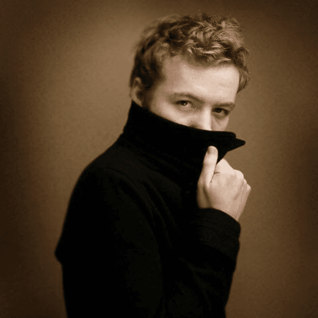 ISSUE 001 @laurencefuller