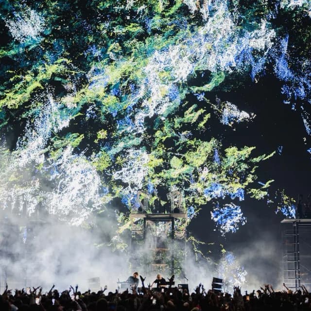 ISSUE 003 @weareparisi