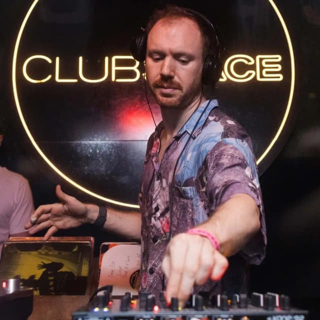 ISSUE 003 @gene_on_earth