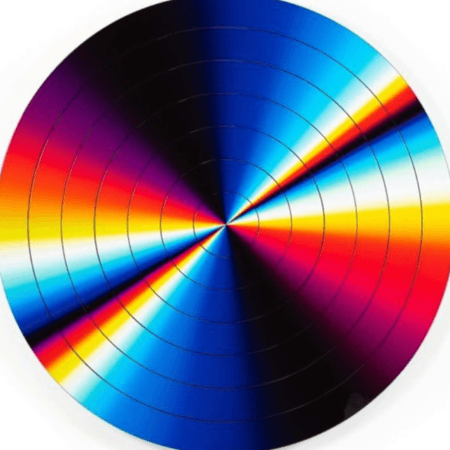 ISSUE 001 @felipepantone