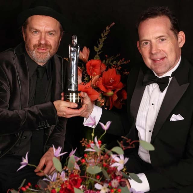 ISSUE 003 @johnnie_burn