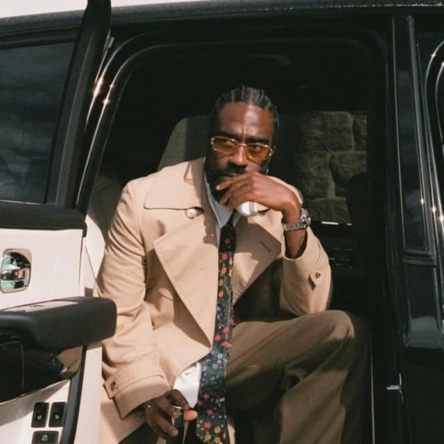 ISSUE 001 @arif_murakami