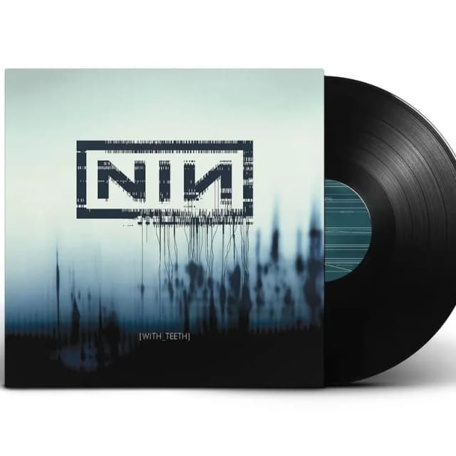 ISSUE 003 @nineinchnails