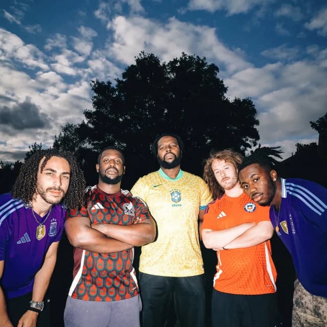 ISSUE 003 @ezracollective