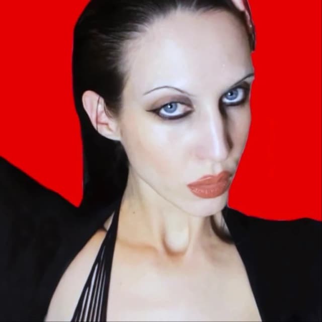 ISSUE 002 @martaespinosa__